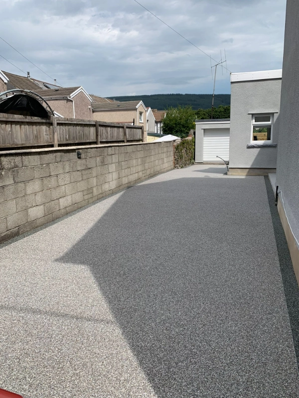 garage and showroom epoxy resin floors